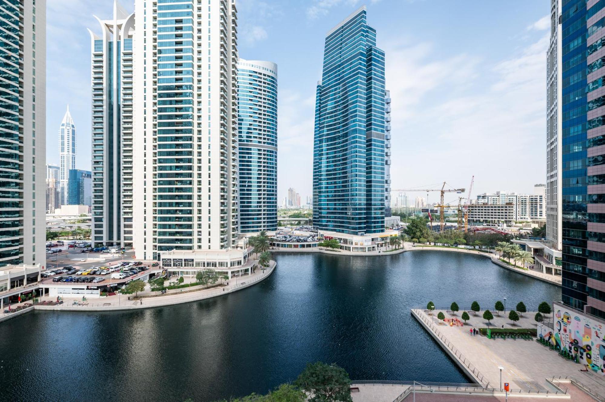 Upscale Studio Full Lake View In Goldcrest View Tower دبي المظهر الخارجي الصورة
