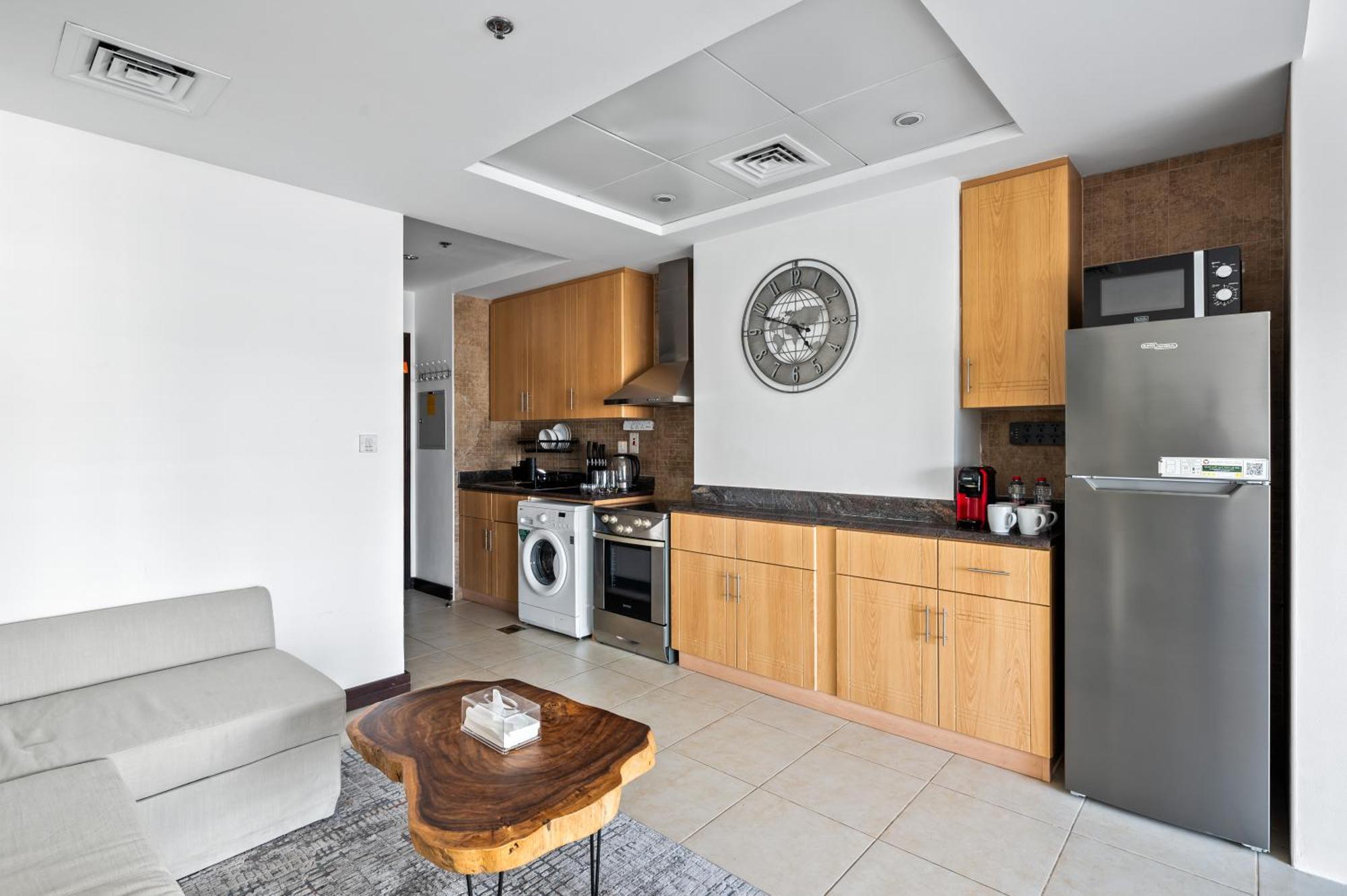 Upscale Studio Full Lake View In Goldcrest View Tower دبي المظهر الخارجي الصورة