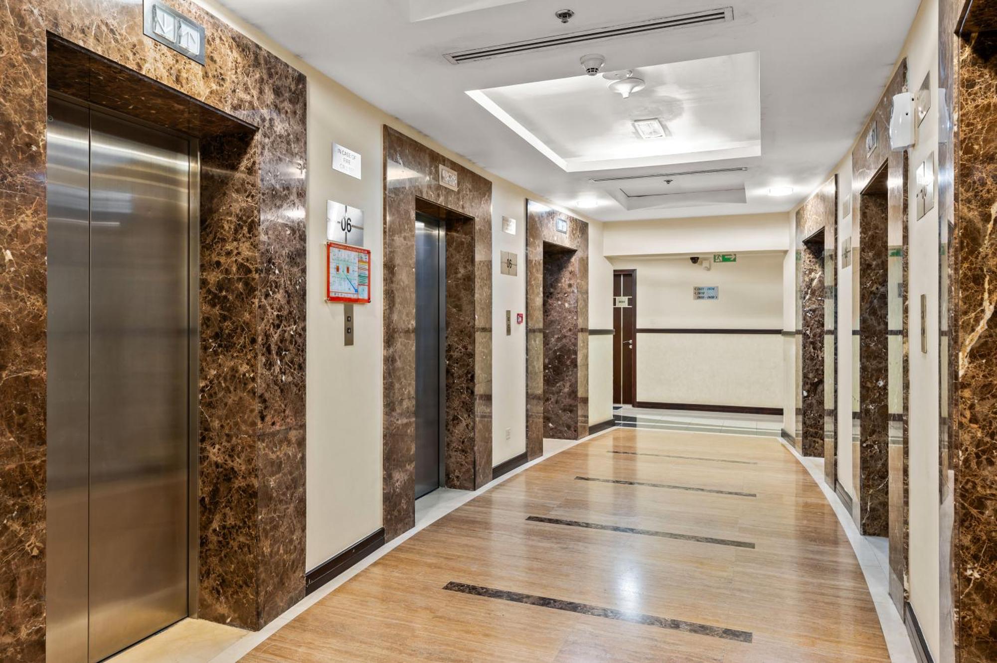Upscale Studio Full Lake View In Goldcrest View Tower دبي المظهر الخارجي الصورة