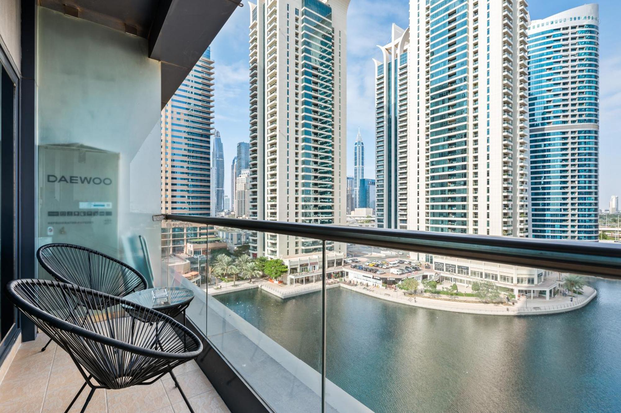 Upscale Studio Full Lake View In Goldcrest View Tower دبي المظهر الخارجي الصورة